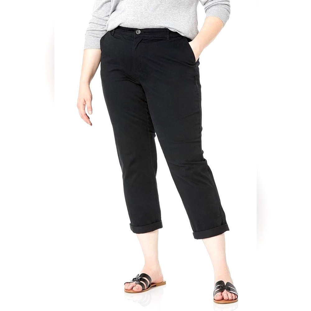 Slim-Fit Cropped Khaki Pant